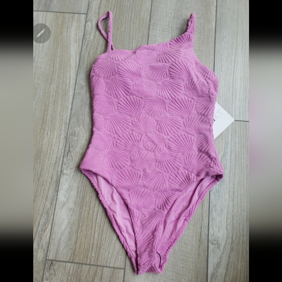 Beach Riot one piece swimsuit - Picture 5 of 9